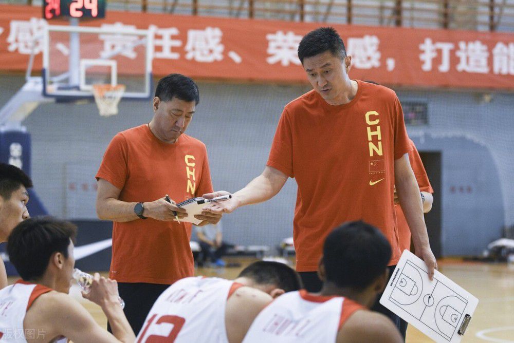 如何管理压力？——我们有一个非常年轻的阵容，球队正处于一个困难的时刻。